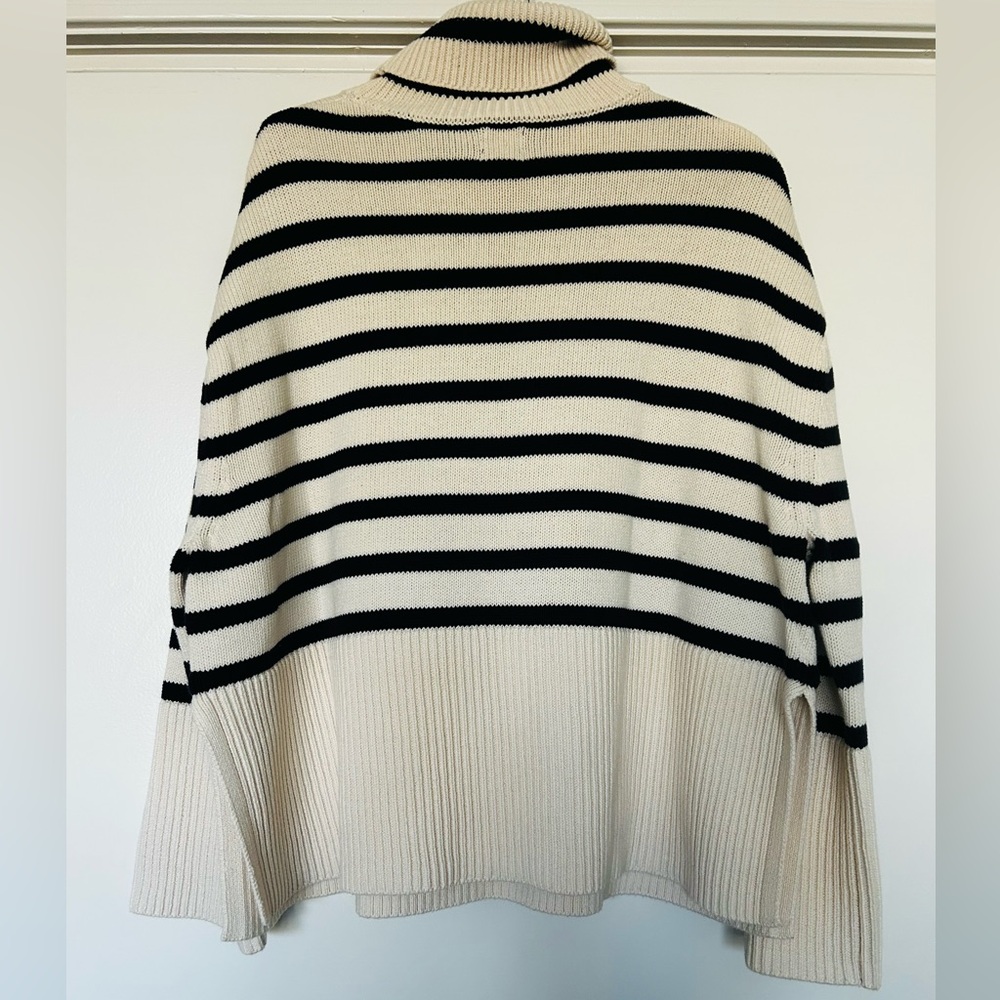 Gap 24/7 Split-hem Turtleneck Sweater - Picture 3 of 5